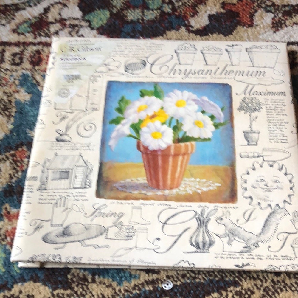 C.R Gibson postbound Scrapbook
